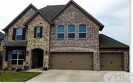 1st image of 2460 Valley Glen Dr