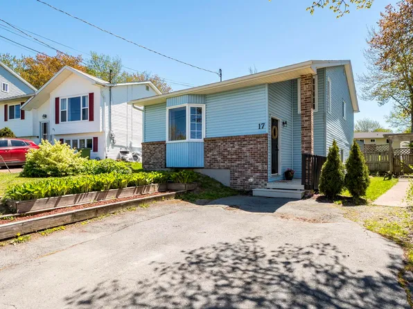 17 Noria Cres, Halifax, NS B4E 2M1