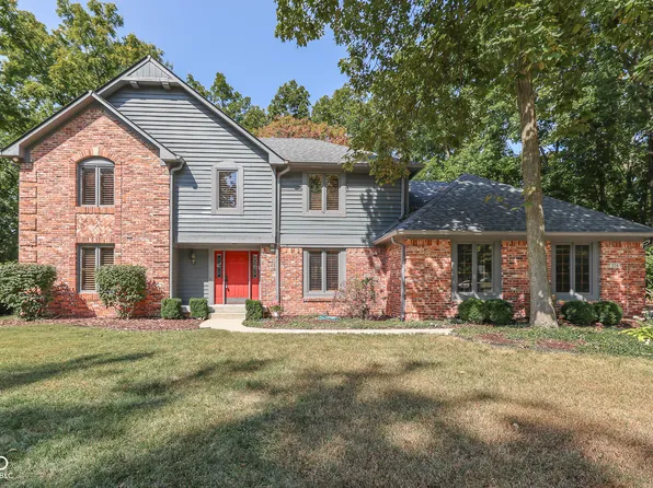 376 Timber Lane Cir, Greenwood, IN 46142