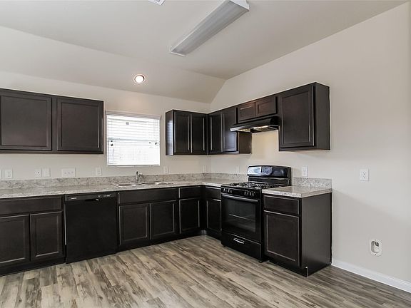 3rd image of 24315 Dolce Marina Ct