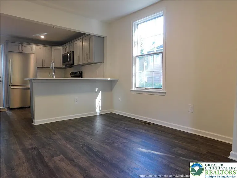1414 Iron St — Photo 8