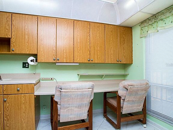 4th image of 3200 Cove Cay Dr Unit 4F