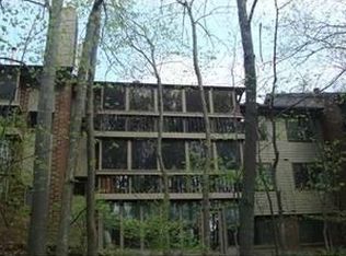 104 Knoll Ct APT E, Noblesville, IN 46062