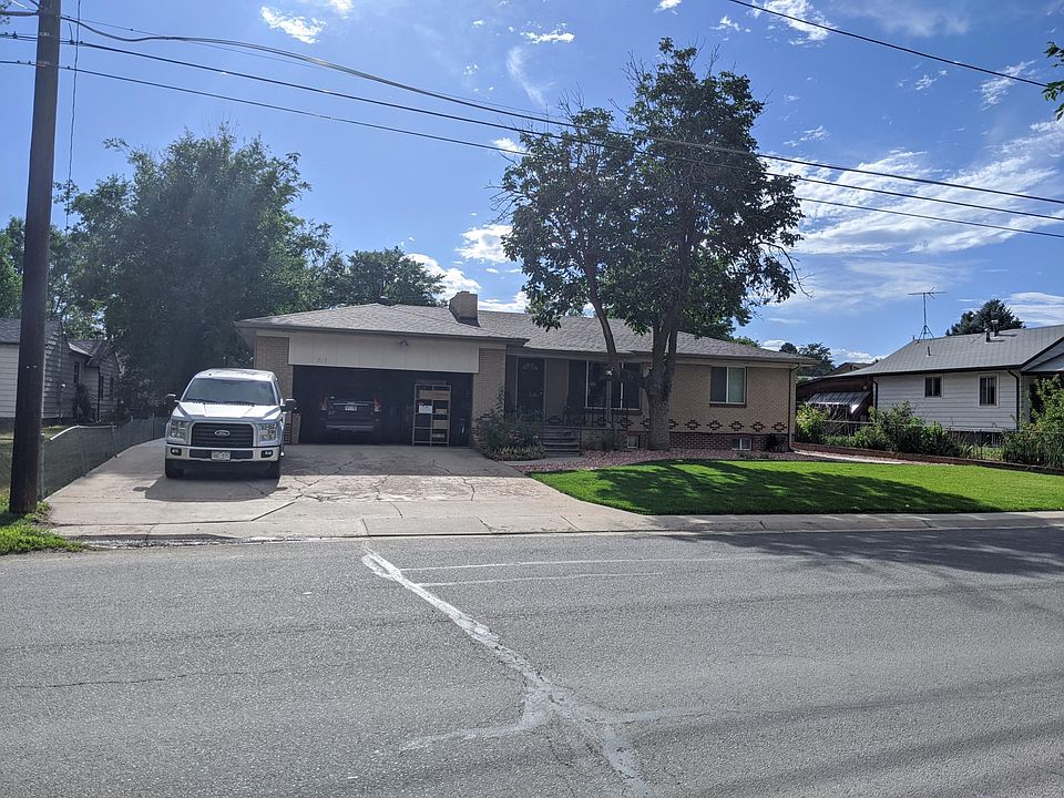 Front Yard & 2 Car Garage