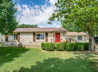 517 Bomber Rd, White Settlement, TX 76108