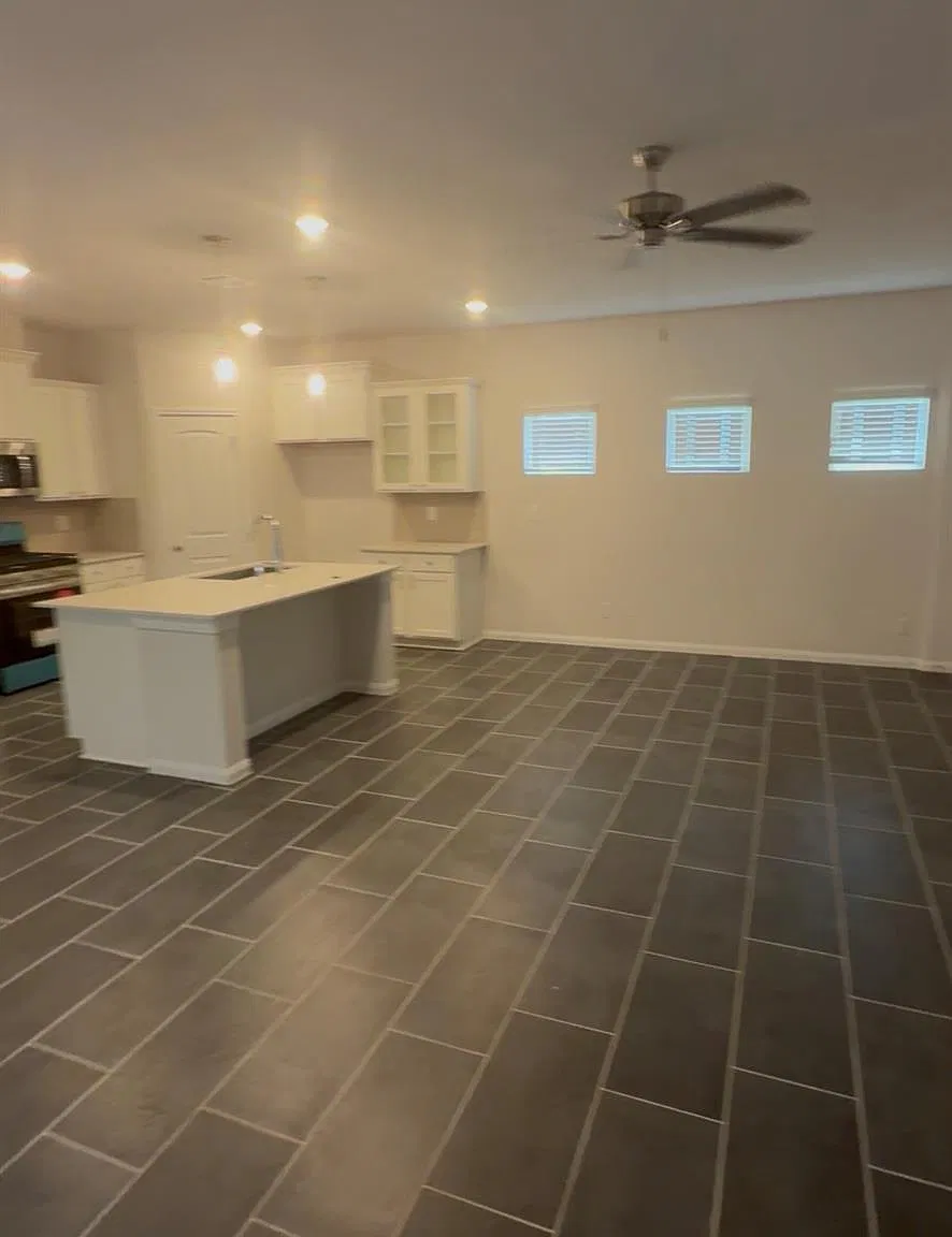4 bed, 2.5 bath, 2052 sqft, $3,600 — Photo 3