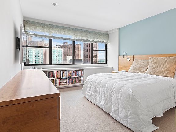 5th image of 402 E 90th St APT 10A