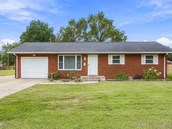 55 Country Place Ln, Granite City, IL 62040