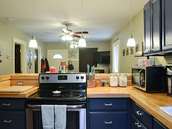 3rd image of 1412 Boyd St