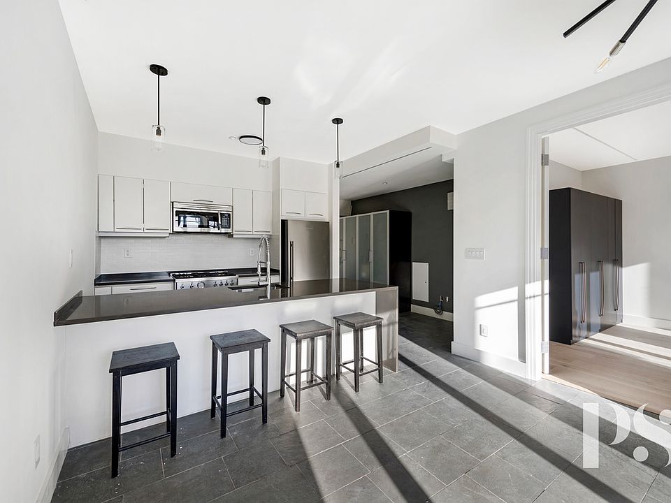 1st image of 359 16th St APT 3A