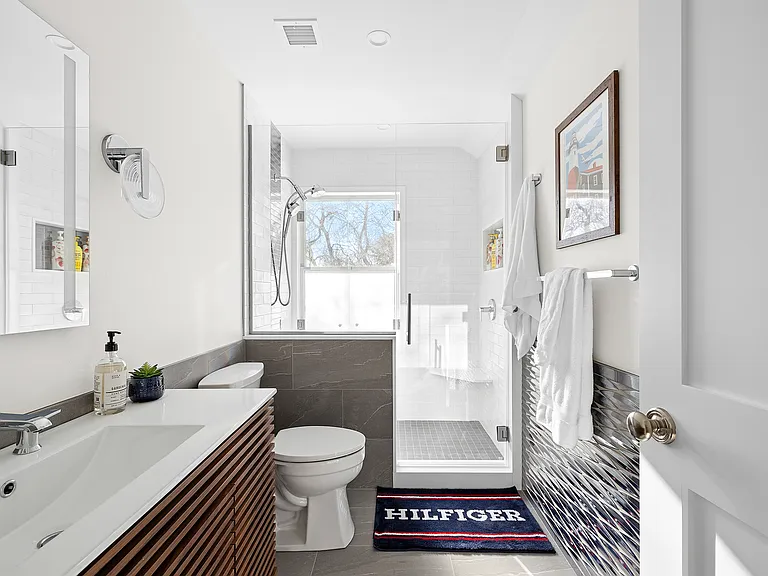 4 Bayberry Rd — Photo 19