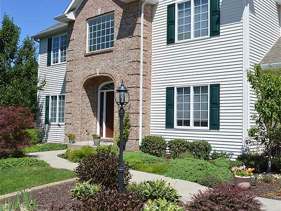 2nd image of 51181 Enchanted Oak Ct