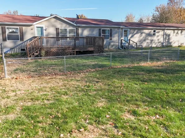 425 E North St, Pittsfield, IL 62363