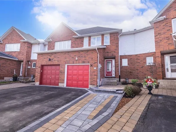 11 Tomahawk Dr, Grimsby, ON L3M 5G4