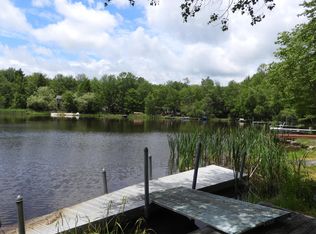 298 N Arrow Dr, Pocono Lake, PA 18347