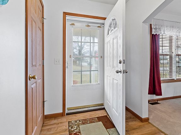 3rd image of 630 S 7th St
