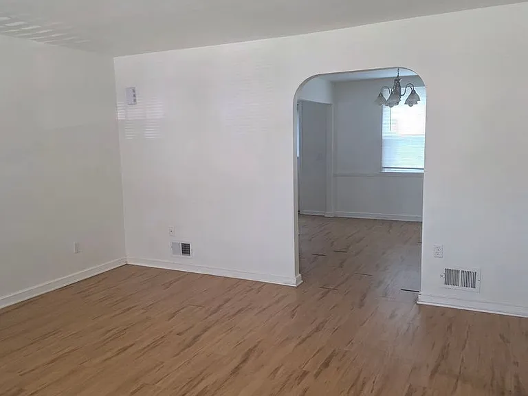 1554 Clayton Rd — Photo 4