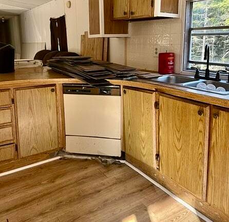3rd image of 364 Ridge Road