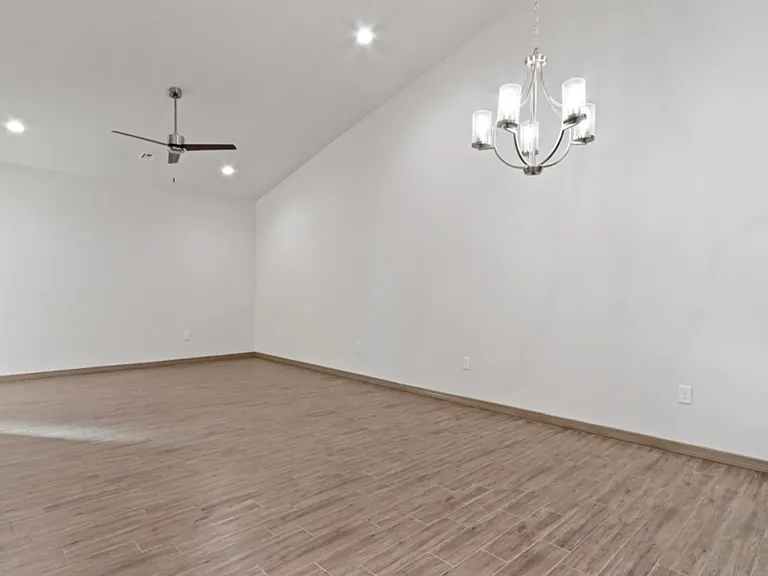 4028 Apache Pine Pl #B — Photo 8