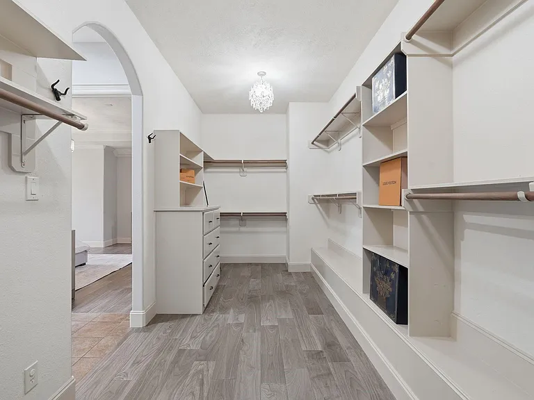 7603 Hogan Bridge Ct — Photo 24