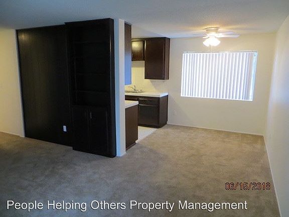 2nd image of 4218 47th St APT 4