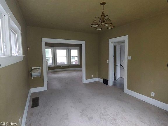 4th image of 1169 Melbourne Rd