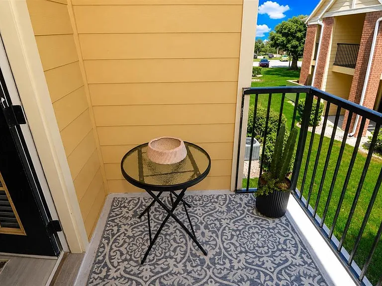 8714 Mallard Reserve Dr #201 — Photo 45