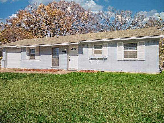 2nd image of 207 Westwood Dr