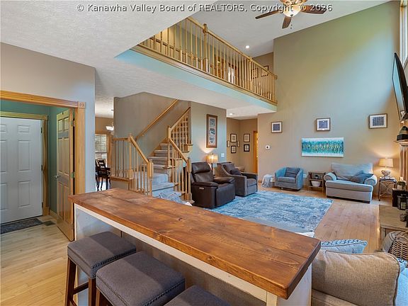 5th image of 431 Woodberry Way