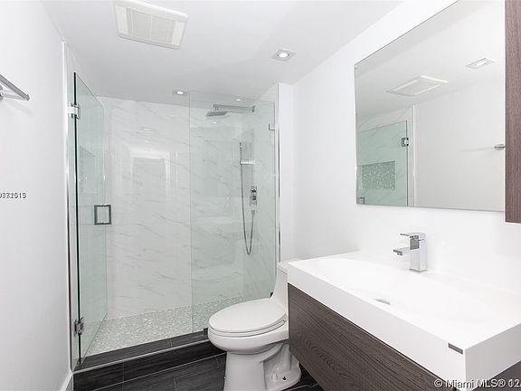 4th image of 19667 Turnberry Way APT 15A