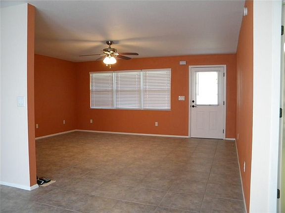 4th image of 448 Tunison Ln