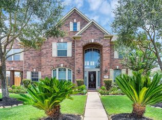 17802 Oakfield Glen Ln, Cypress, TX 77433
