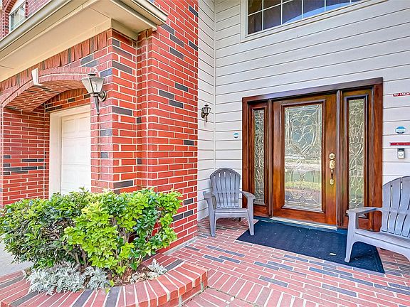 4th image of 21107 N Fair Ct