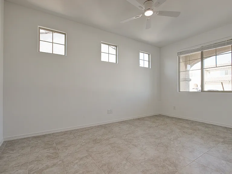 16805 W Shangri La Rd — Photo 6