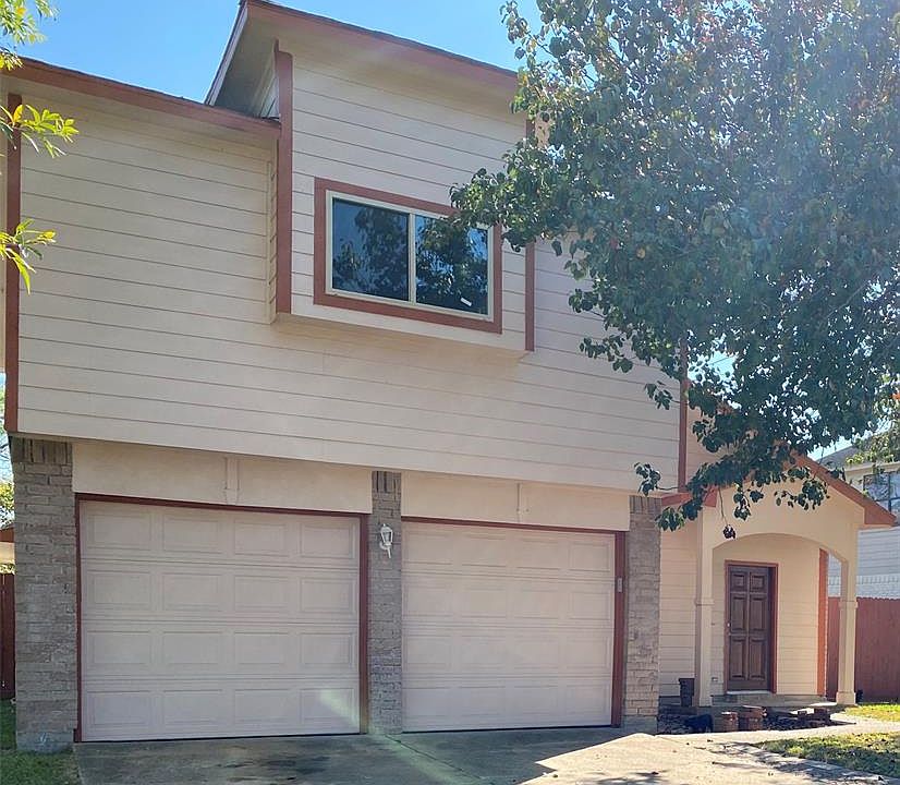 1st image of 15727 Baybriar Dr