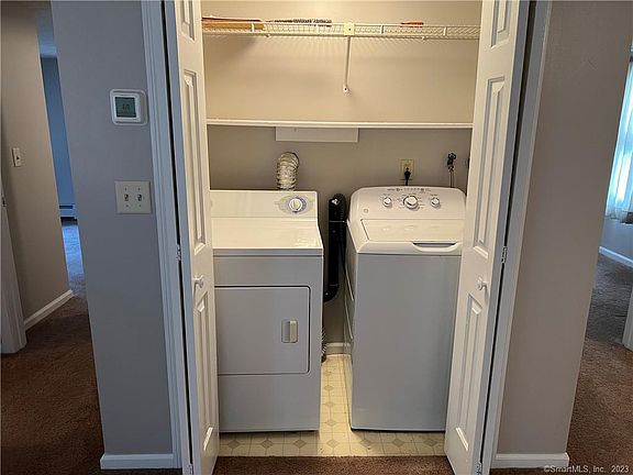 5th image of 62 Whiton St Unit 1