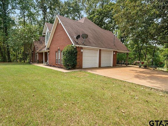3rd image of 1841 County Road 3402