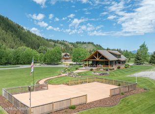 572 Salt River Ranch Ln, Thayne, WY 83127