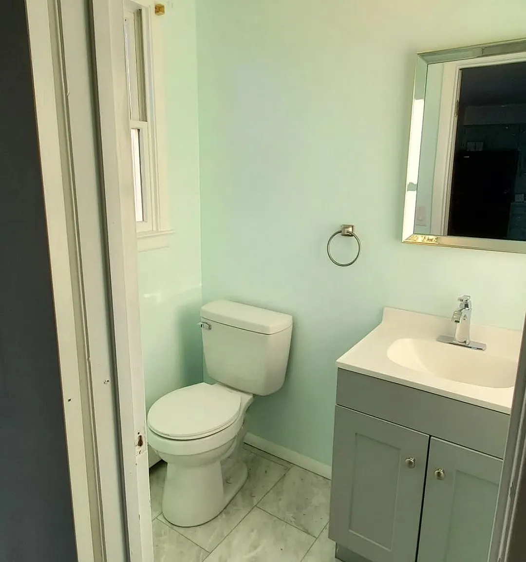 717 Squires Ave — Photo 3