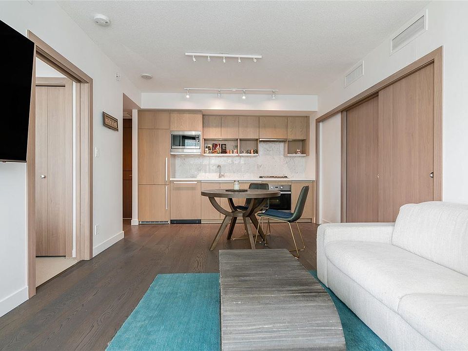 1st image of 68 Smithe St #1917