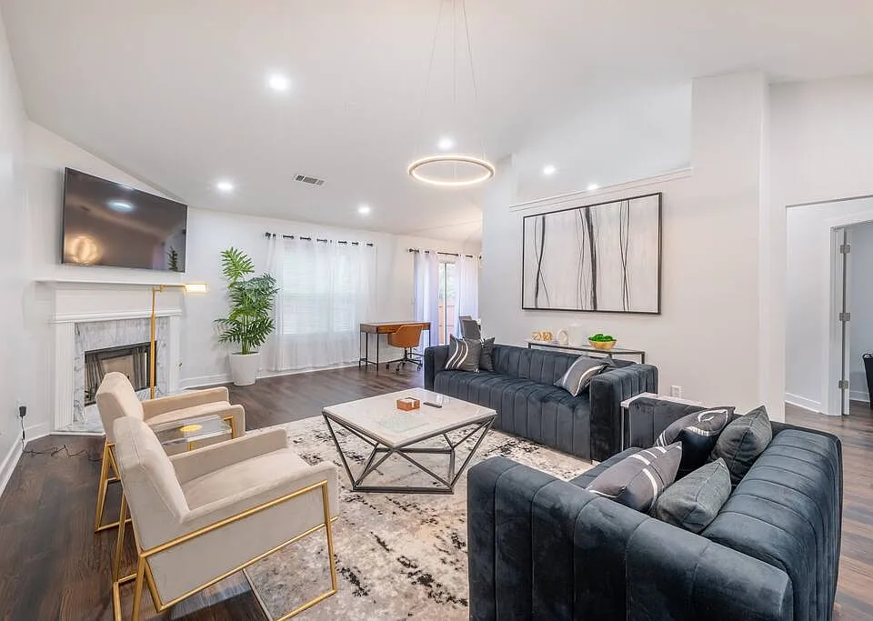 931 Sugar Oak Ln