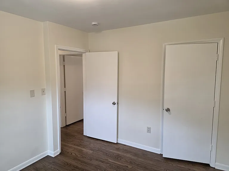 1403 W Chapel Hill St #B3 — Photo 12
