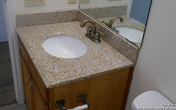 5th image of 8702 Welles Hbr