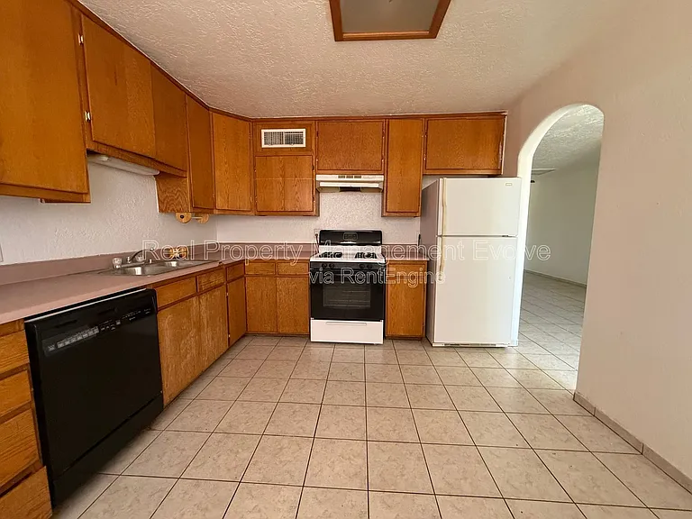 4021 W Berridge Ln — Photo 7