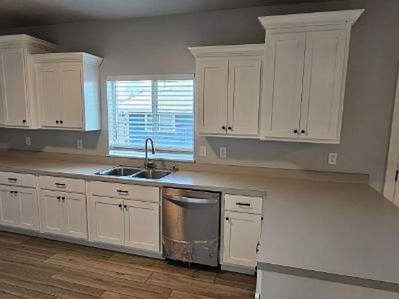 4th image of 302 Satus Ave #302