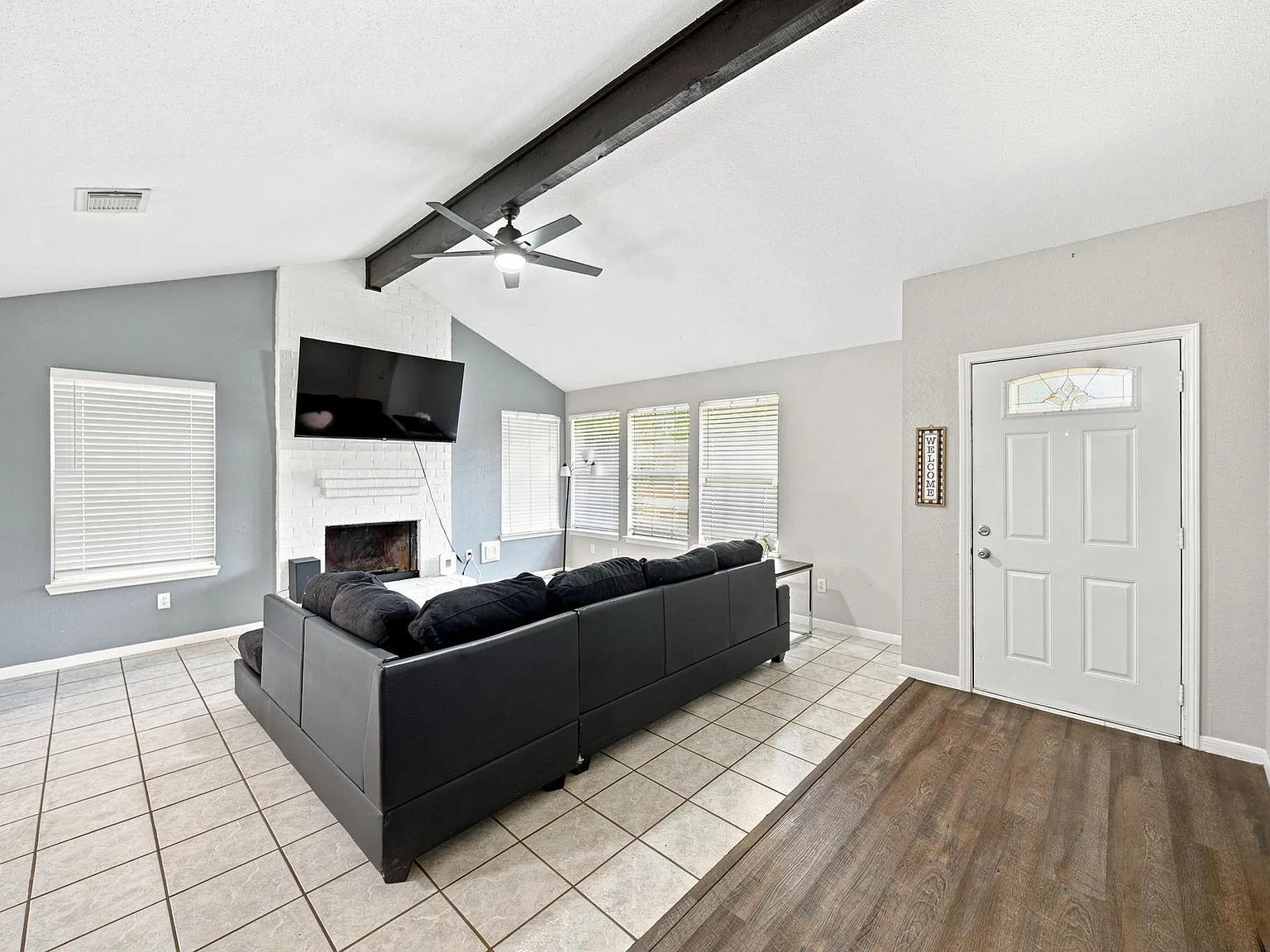 3 bed, 2.0 bath, 1510 sqft, $2,500 — Photo 2