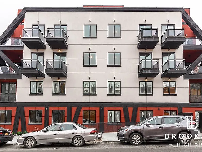 1461 Gates Ave #1F — Photo 17