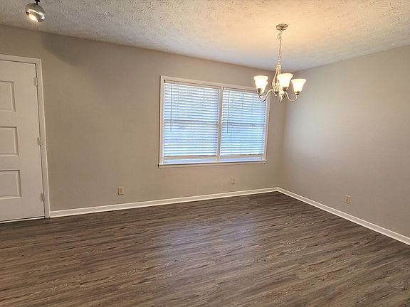 5th image of 3746 Cedarcrest Dr