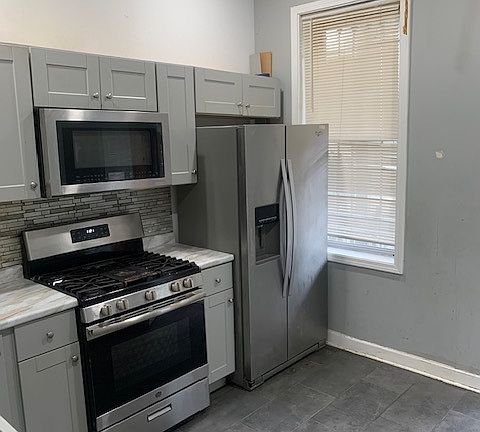 4th image of 4027 W Gladys Ave