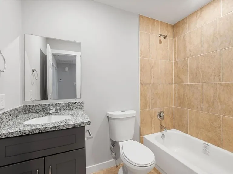 8120 Laura Koppe Rd #B — Photo 20
